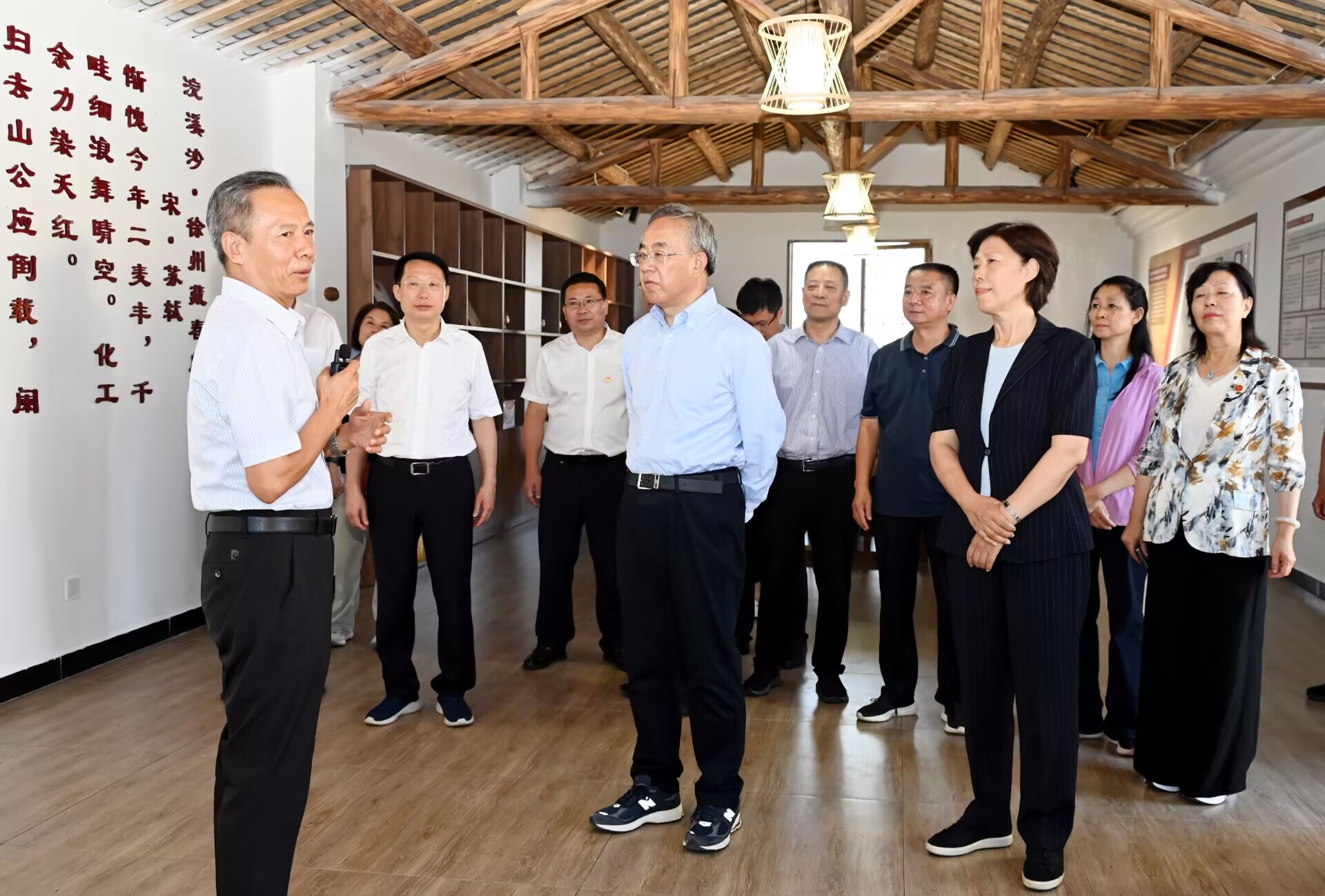 全国政协副主席胡春华调研四川东坡永丰水稻科技小院 四川农业大学党委统战部 